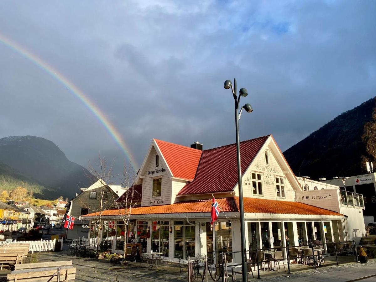 Stryn Kaffebar & Vertshus Eksteriør bilde
