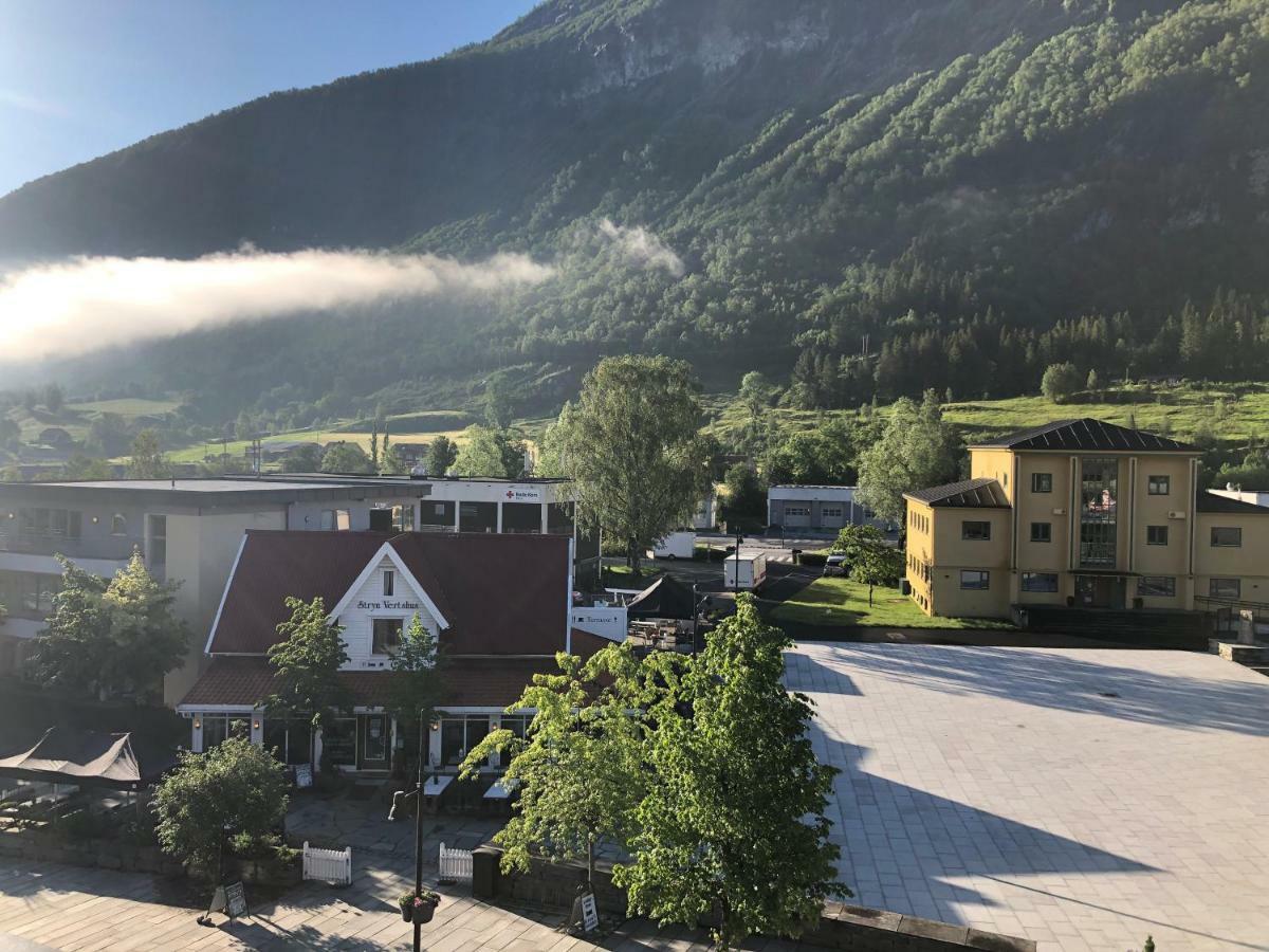 Stryn Kaffebar & Vertshus Eksteriør bilde